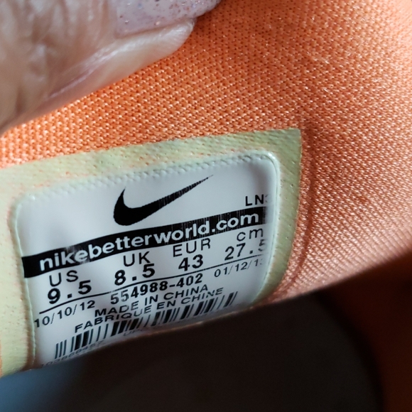 Nike shoes - Picture 12 of 12